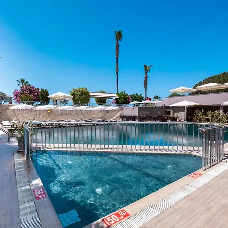 Hotell Sky 4*
