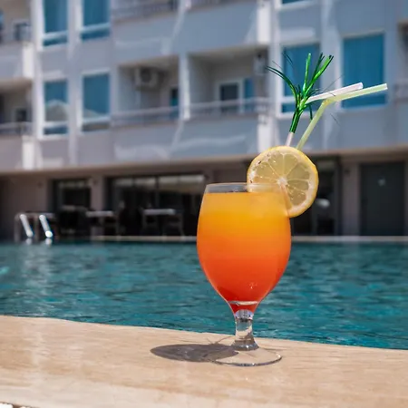 Hotel Sky 4*